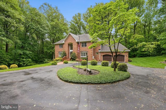 8605 CHERRY DR, Fairfax, VA 22031