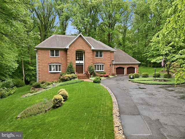 8605 CHERRY DR, Fairfax, VA 22031