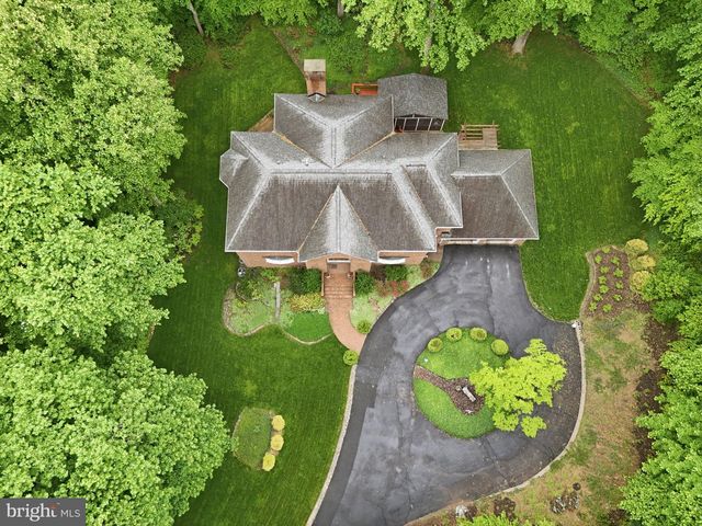 8605 CHERRY DR, Fairfax, VA 22031