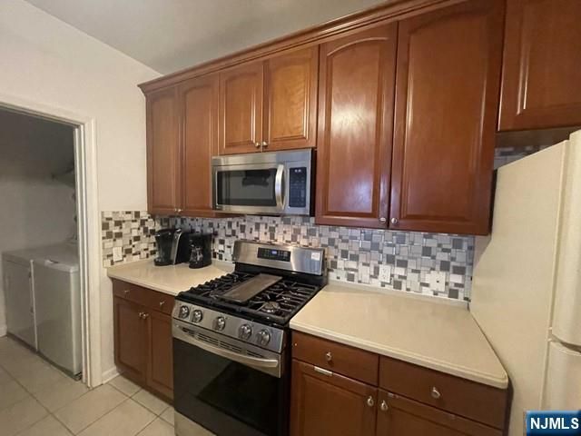 132 Cory Lane 132, Elmwood Park, NJ 07407