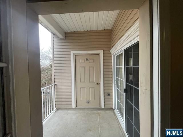 132 Cory Lane 132, Elmwood Park, NJ 07407