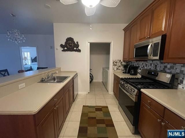 132 Cory Lane 132, Elmwood Park, NJ 07407