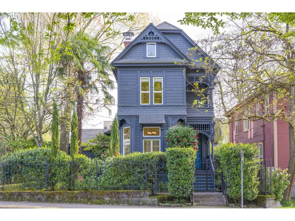 1232 Se BELMONT St, Portland, OR 97214