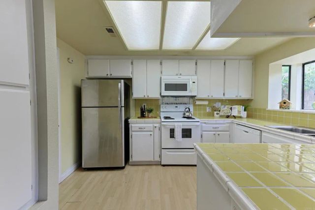 8022 High Street, La Mesa, CA 91941