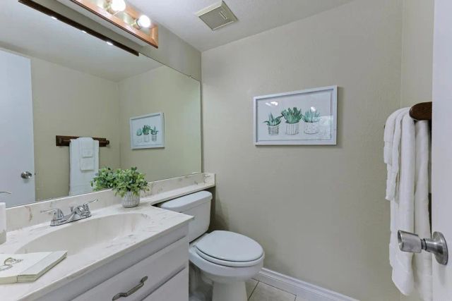 8022 High Street, La Mesa, CA 91941