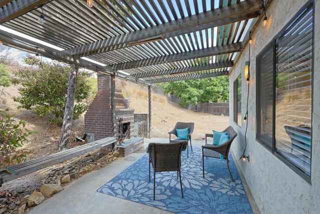 8022 High Street, La Mesa, CA 91941