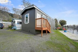 9510 Harbor Drive, Glenhaven, CA 95443