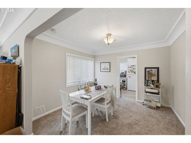 320 HIGH St, Oregon City, OR 97045