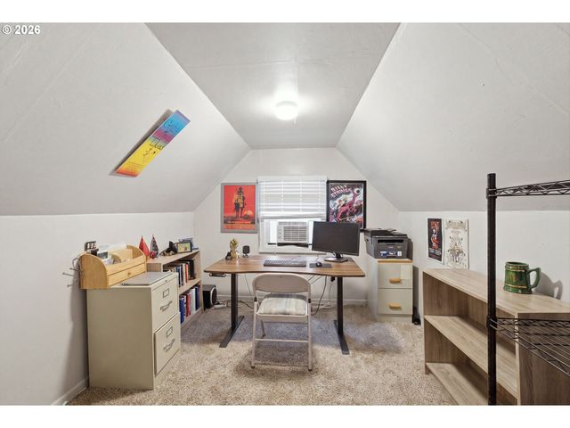 320 HIGH St, Oregon City, OR 97045