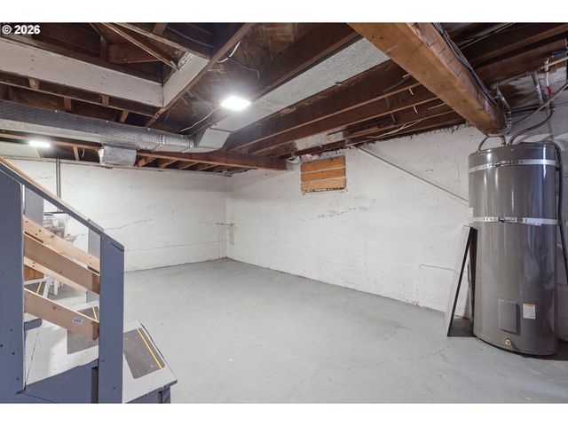 320 HIGH St, Oregon City, OR 97045