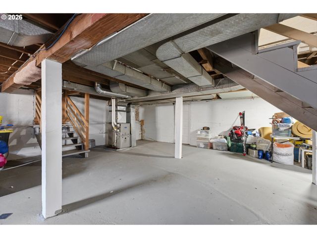 320 HIGH St, Oregon City, OR 97045