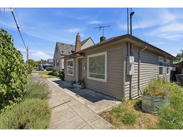 320 HIGH St, Oregon City, OR 97045