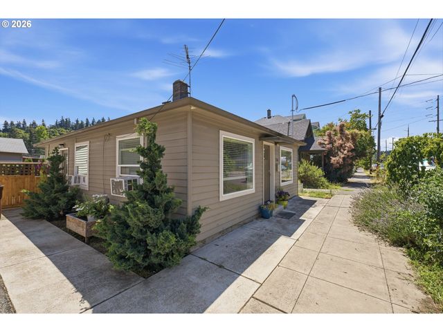 320 HIGH St, Oregon City, OR 97045