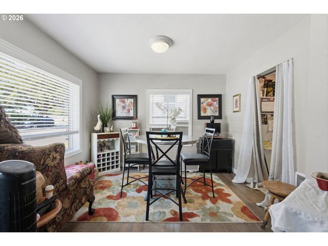 320 HIGH St, Oregon City, OR 97045