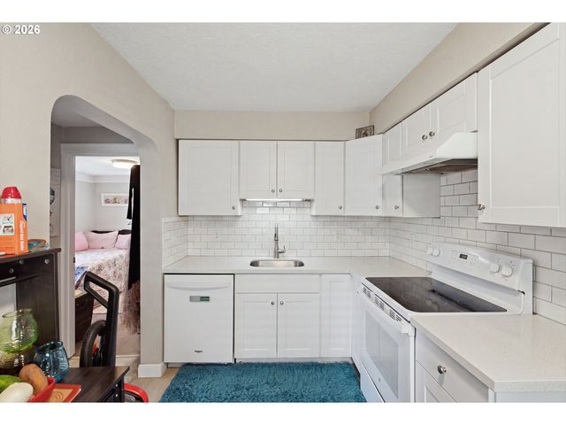 320 HIGH St, Oregon City, OR 97045