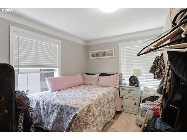 320 HIGH St, Oregon City, OR 97045