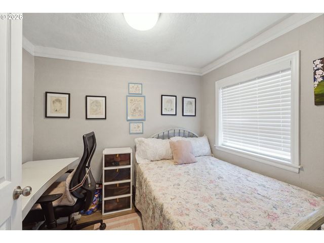 320 HIGH St, Oregon City, OR 97045