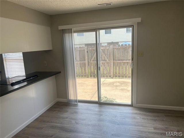 47 Park Charles Boulevard C, St Peters, MO 63376