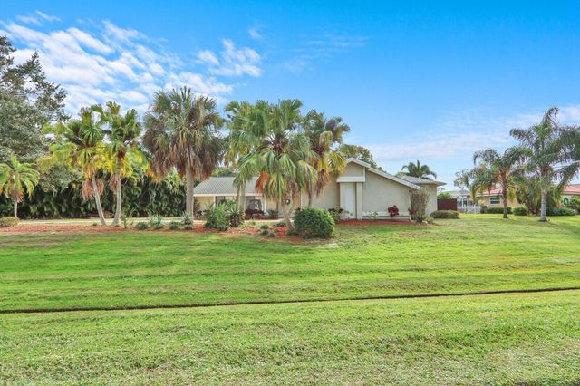 3060 SE Darien Road, Port St. Lucie, FL 34952