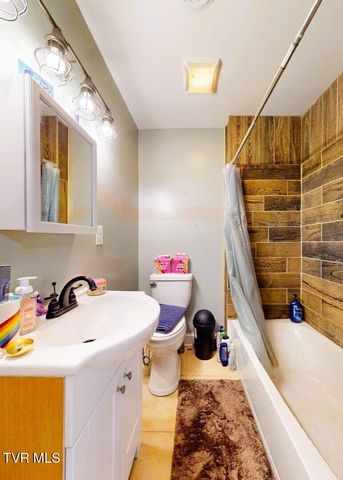 620 Lovers Lane, Greeneville, TN 37743