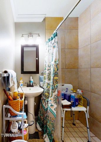 620 Lovers Lane, Greeneville, TN 37743