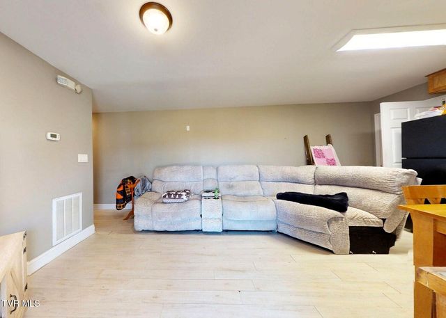 620 Lovers Lane, Greeneville, TN 37743