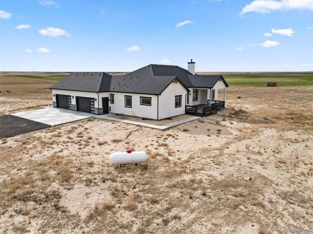 62101 E 32nd Ct, Strasburg, CO 80136