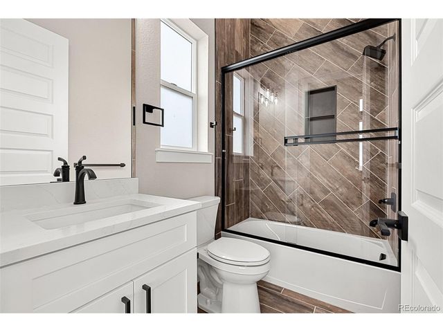 62101 E 32nd Ct, Strasburg, CO 80136