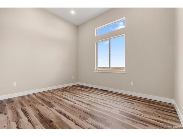 62101 E 32nd Ct, Strasburg, CO 80136