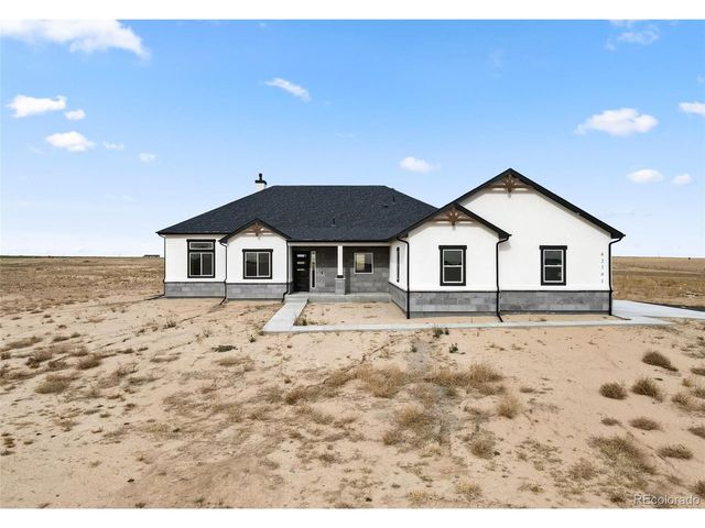 62101 E 32nd Ct, Strasburg, CO 80136