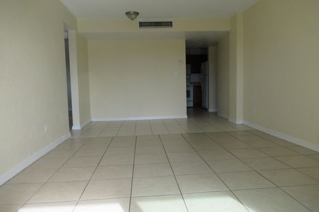 732 N Halifax Ave Apt 403, Daytona Beach, FL 32118