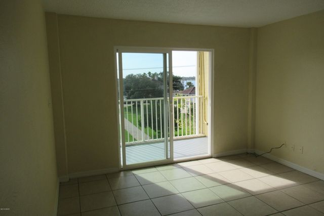 732 N Halifax Ave Apt 403, Daytona Beach, FL 32118