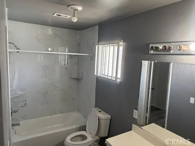 16770 San Bernardino 10A, Fontana, CA 92335