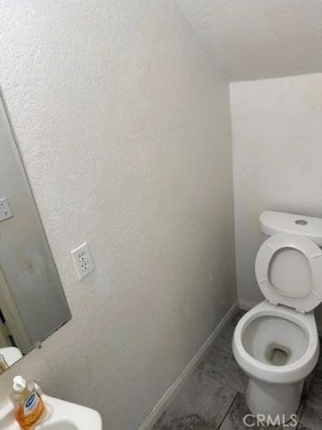 16770 San Bernardino 10A, Fontana, CA 92335