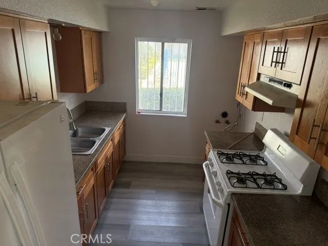 16770 San Bernardino 10A, Fontana, CA 92335