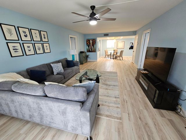 1357 NE Ocean Boulevard 312, Stuart, FL 34996