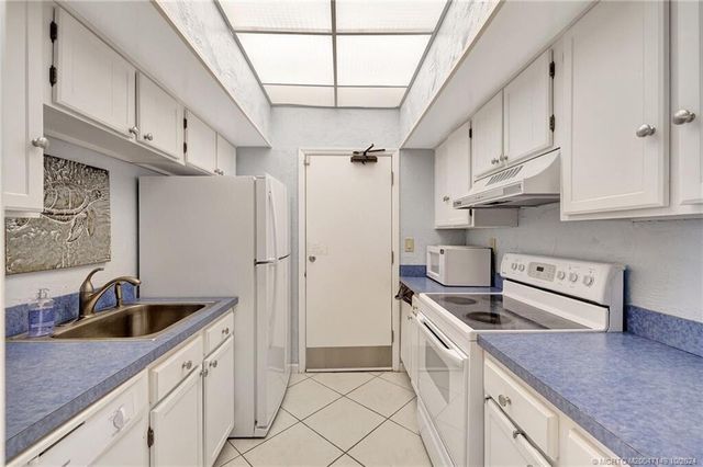 1357 NE Ocean Boulevard 312, Stuart, FL 34996