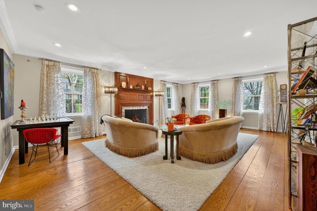 2011 SYCAMORE ST, Bethlehem, PA 18017