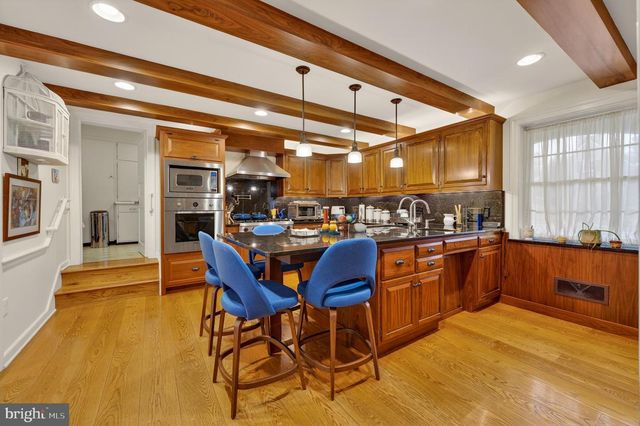 2011 SYCAMORE ST, Bethlehem, PA 18017