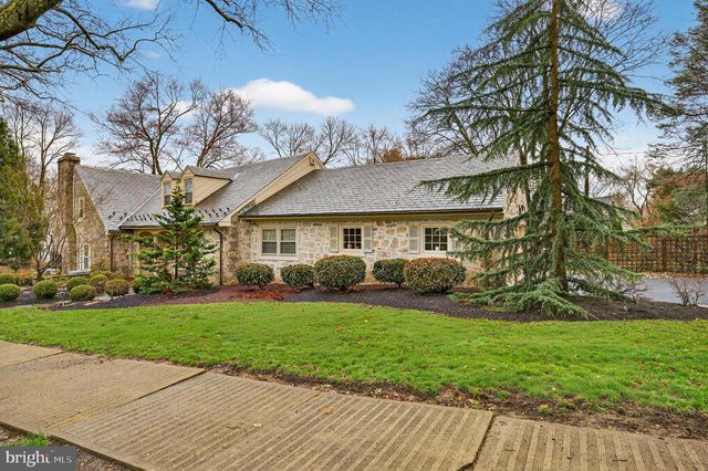 2011 SYCAMORE ST, Bethlehem, PA 18017