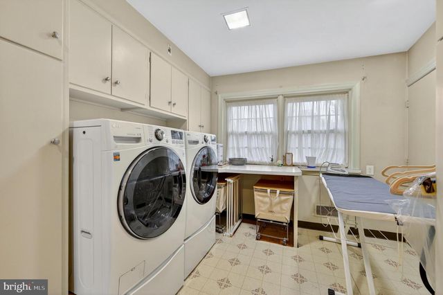 2011 SYCAMORE ST, Bethlehem, PA 18017