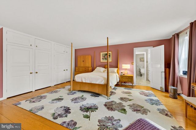 2011 SYCAMORE ST, Bethlehem, PA 18017