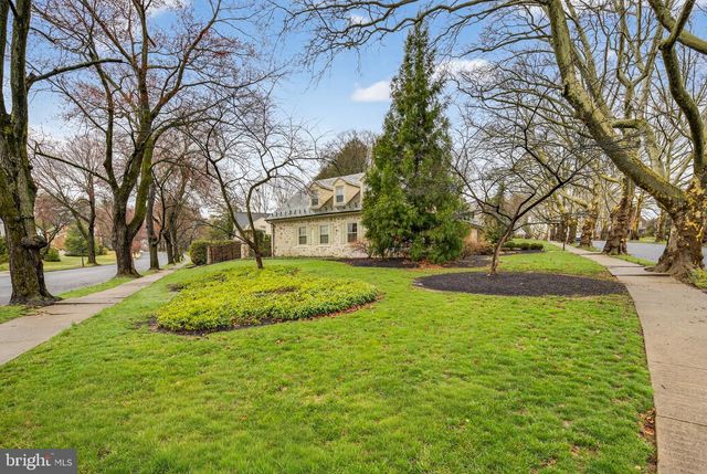 2011 SYCAMORE ST, Bethlehem, PA 18017