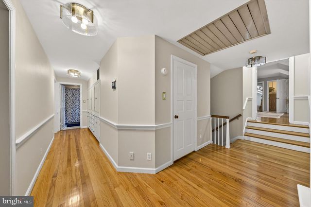 2011 SYCAMORE ST, Bethlehem, PA 18017