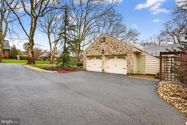 2011 SYCAMORE ST, Bethlehem, PA 18017
