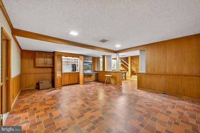 2011 SYCAMORE ST, Bethlehem, PA 18017