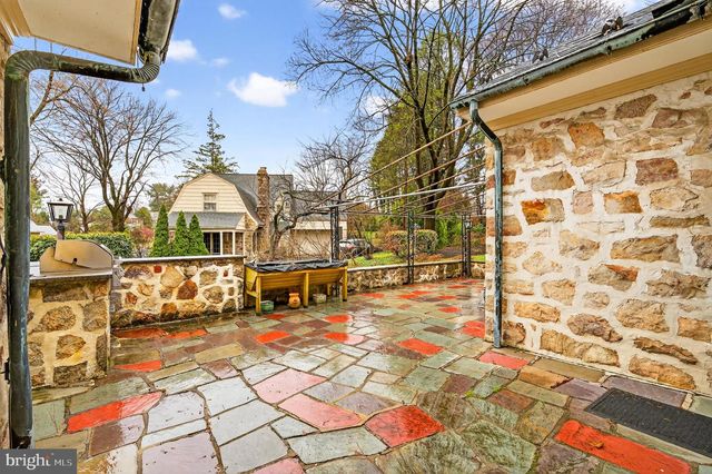 2011 SYCAMORE ST, Bethlehem, PA 18017