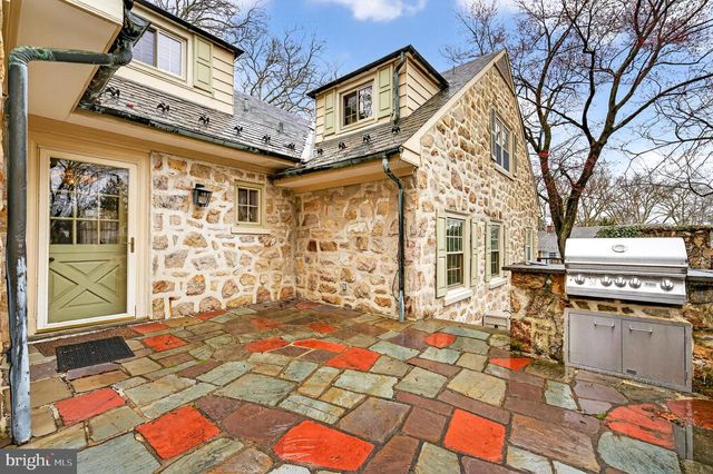 2011 SYCAMORE ST, Bethlehem, PA 18017