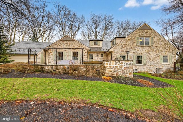 2011 SYCAMORE ST, Bethlehem, PA 18017