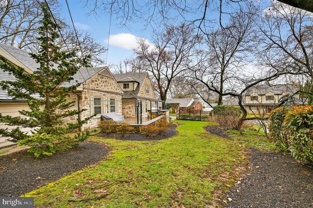 2011 SYCAMORE ST, Bethlehem, PA 18017